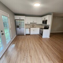 5 June Ln in Greenville, SC - Building Photo - Building Photo