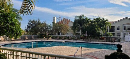 110 SW Peacock Blvd in Port St. Lucie, FL - Building Photo - Building Photo