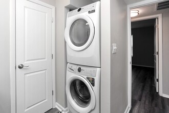 Crooked Creek in Indianapolis, IN - Foto de edificio - Interior Photo