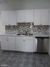 7653 62nd Pl in Summit, IL - Building Photo - Building Photo