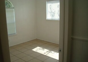 4530 El Simpatico St in San Antonio, TX - Building Photo - Building Photo