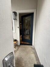 413 14th St, Unit B in Huntington Beach, CA - Foto de edificio - Building Photo