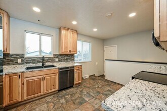 16729 E Layton Ave in Aurora, CO - Building Photo - Building Photo