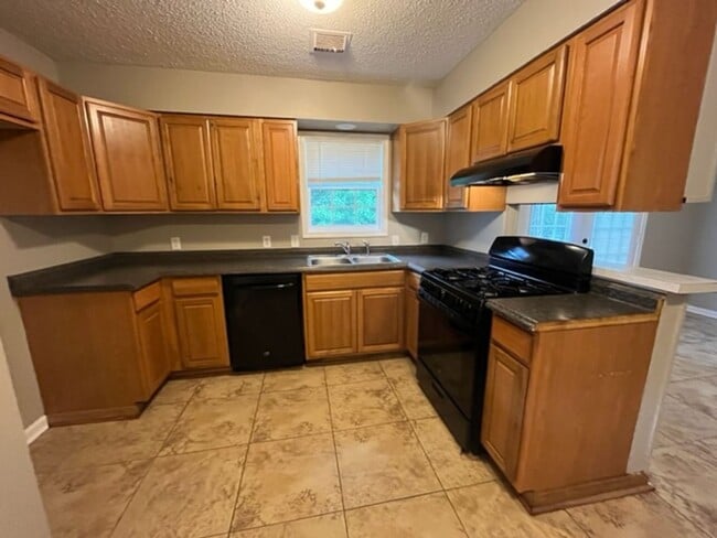 7041 Carrolton Dr in Southaven, MS - Foto de edificio - Building Photo