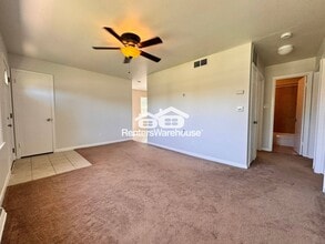 1328 E 28th St in Des Moines, IA - Building Photo - Building Photo