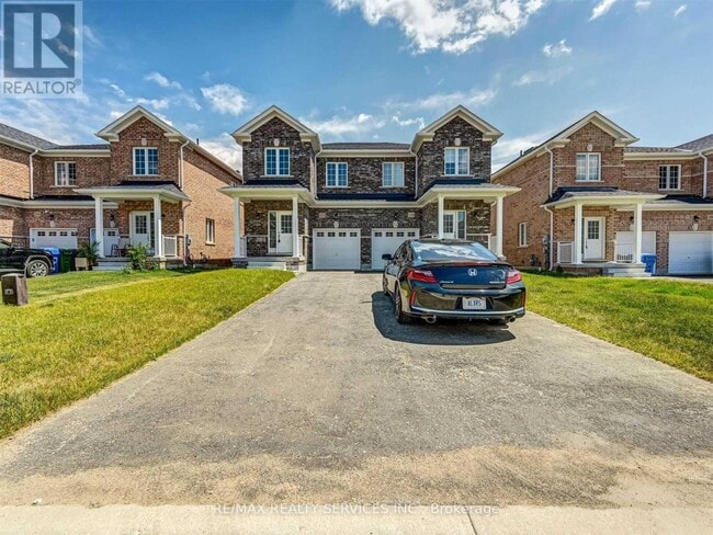 property at 212 Ridley Cres
