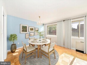 3900 Tunlaw Rd NW in Washington, DC - Foto de edificio - Building Photo