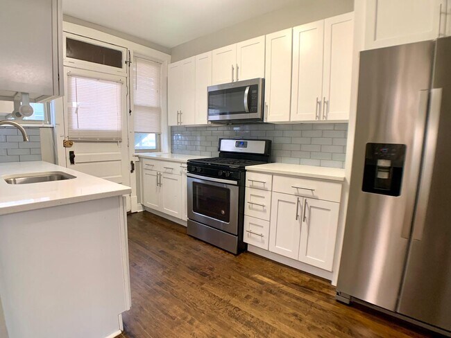 3937 W Altgeld St in Chicago, IL - Building Photo - Building Photo