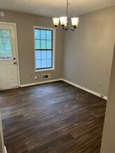 2225 Highpoint Rd in Snellville, GA - Foto de edificio - Building Photo