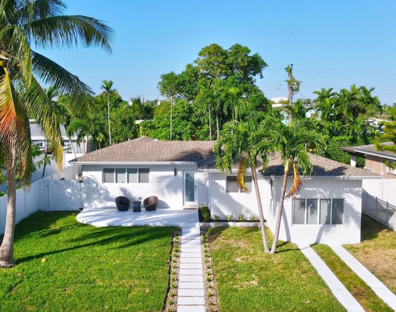 7528 Buccaneer Ave in North Bay Village, FL - Building Photo