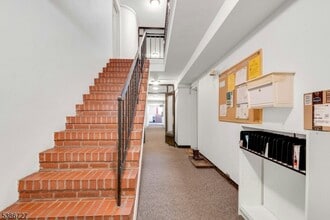 44 Union St in Montclair, NJ - Foto de edificio - Building Photo