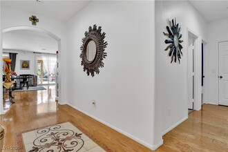 7471 Coyote Cave Ave in Las Vegas, NV - Building Photo - Building Photo