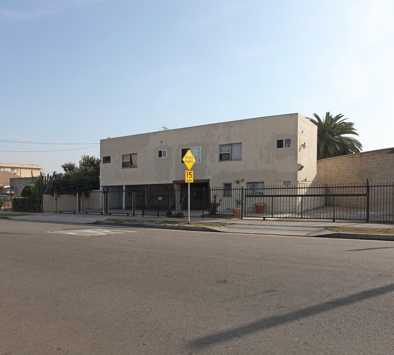 5442 La Mirada Ave in Los Angeles, CA - Building Photo