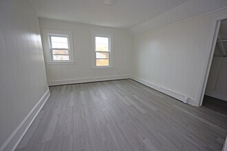 358 Washington St in New Britain, CT - Foto de edificio - Building Photo