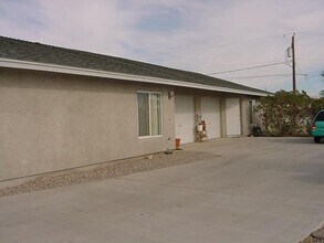 3378 Iroquois Dr, Unit 1 in Lake Havasu City, AZ - Building Photo - Building Photo