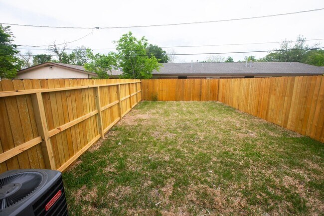 4137 Mallow St in Houston, TX - Building Photo - Building Photo