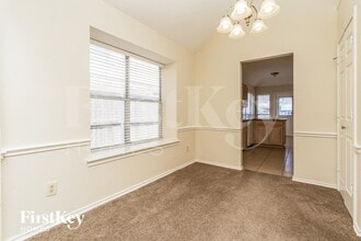 2021 Greenview Dr in Carrollton, TX - Building Photo - Building Photo