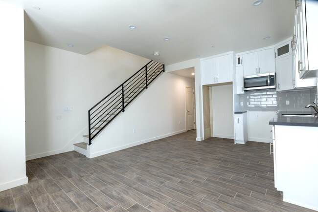 1131 Browning Blvd in Los Angeles, CA - Building Photo - Building Photo
