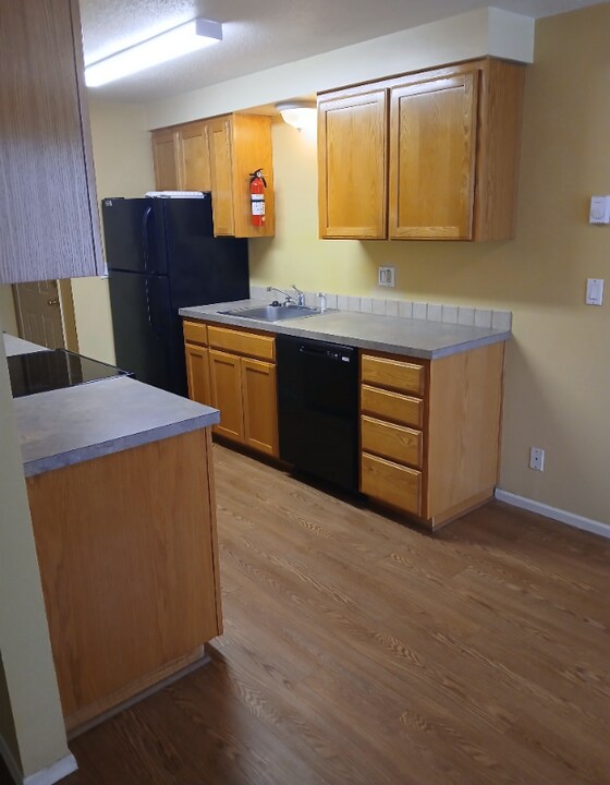 2782 12th Pl SE in Salem, OR - Foto de edificio