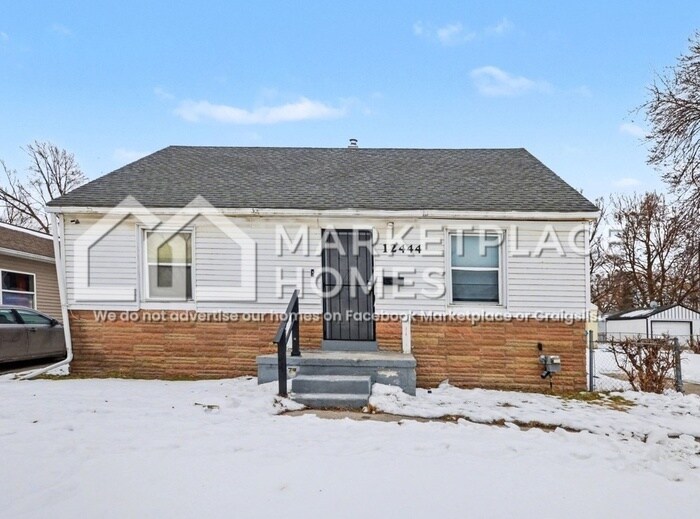 12444 Sarsfield Ave in Warren, MI - Building Photo