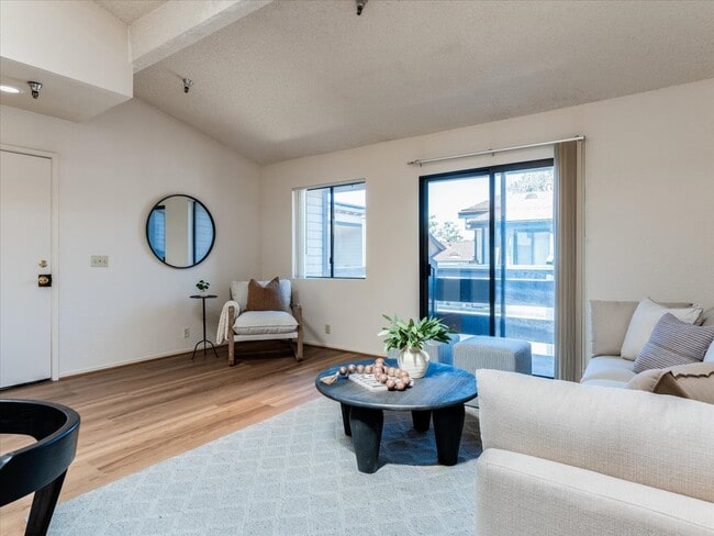 55 Stenner St, Unit L in San Luis Obispo, CA - Building Photo - Building Photo