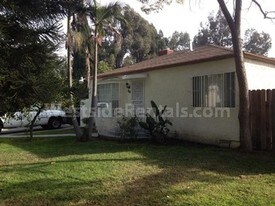 516 W 121st St in Los Angeles, CA - Building Photo