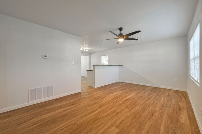 3732 NW 26th St in Oklahoma City, OK - Building Photo - Building Photo