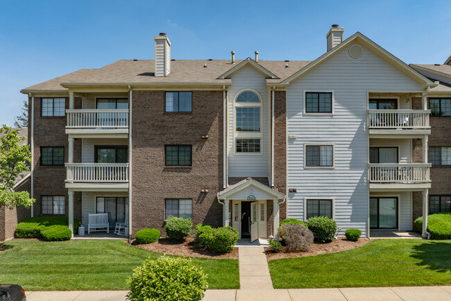 Windsor Gate Condominiums in Louisville, KY - Foto de edificio - Building Photo