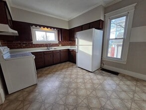 200 E Walnut St in Ashland, OH - Building Photo - Building Photo