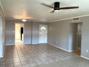 3976 Omega Ln in Sarasota, FL - Building Photo - Building Photo