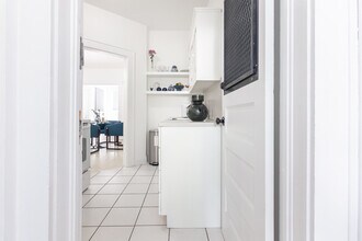 401-411 NE 22nd St in Miami, FL - Foto de edificio - Building Photo