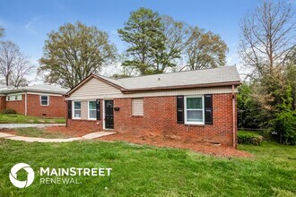 641 Reeves Ct in Charlotte, NC - Building Photo - Building Photo