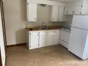 19 Hemlock St in Bangor, ME - Building Photo - Building Photo