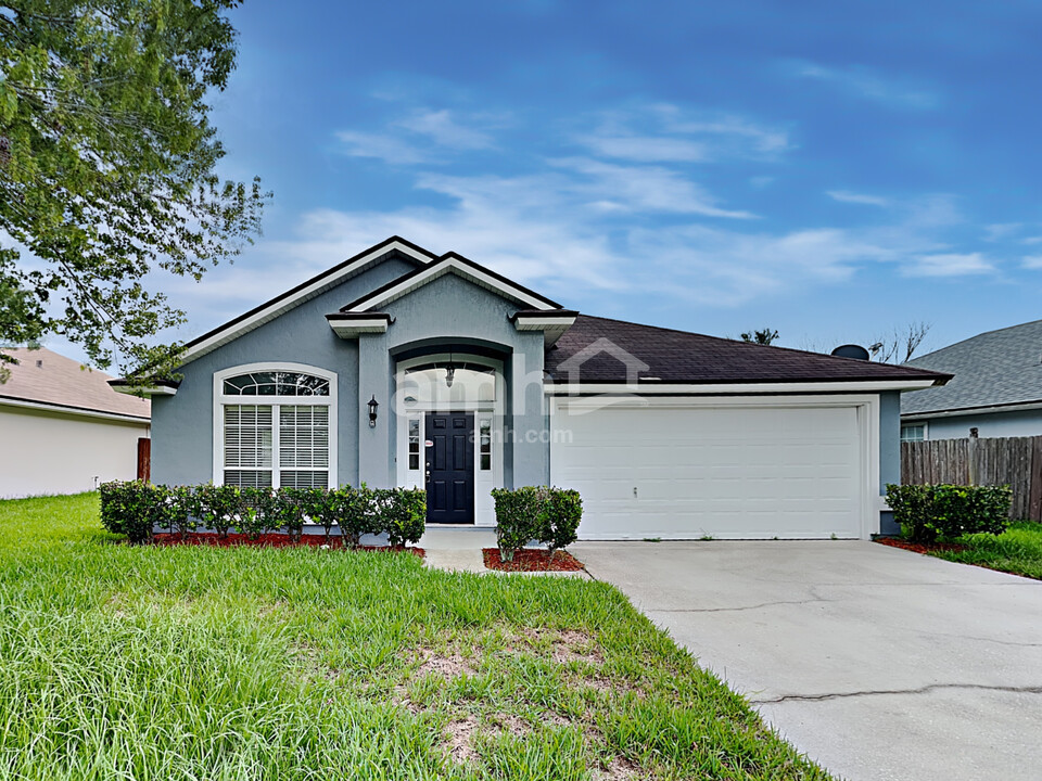 575 Timber Trace Ct in Orange Park, FL - Building Photo