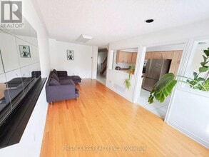 3892 Manatee Way in Mississauga, ON - Building Photo - Building Photo