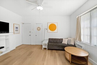 1005 Meridian Ave in Miami Beach, FL - Building Photo - Building Photo