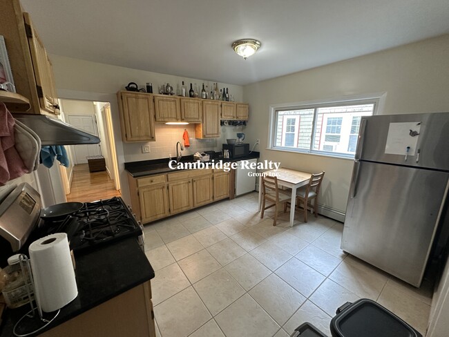 5 Lewis St, Unit 2B, Unit 2B
