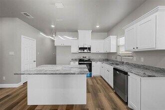 3110 St John St in Greenville, TX - Building Photo - Building Photo