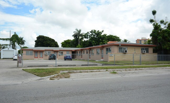 1915-1935 NW 28th St in Miami, FL - Building Photo - Building Photo