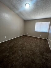 4204 Cyclone Dr in Bakersfield, CA - Building Photo - Building Photo