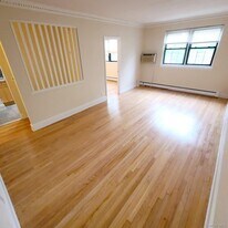 72-38 Yellowstone Blvd in Queens, NY - Building Photo