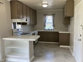 7517 Madison Dr in Biloxi, MS - Foto de edificio - Building Photo