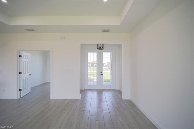 422 Kismet Pkwy E in Cape Coral, FL - Building Photo - Building Photo