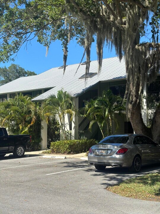 5270 SE Seascape Way in Stuart, FL - Building Photo