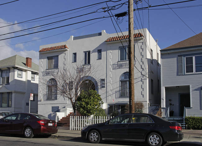 1110 Park St in Alameda, CA - Foto de edificio - Building Photo