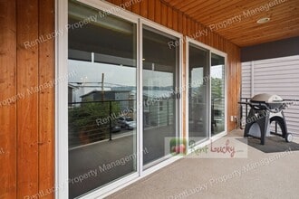 5927 19th Ave S in Seattle, WA - Building Photo - Building Photo