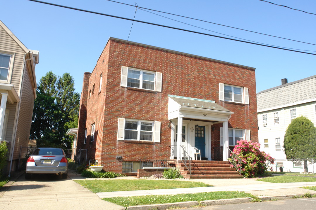 397 Neville St in Perth Amboy, NJ - Building Photo