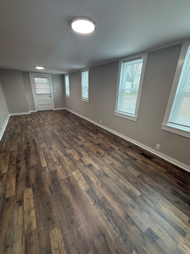 221 McCreary Heights in Dickson, TN - Building Photo - Building Photo