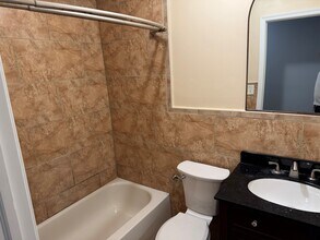237 S 46th St, Unit MaxHouse 1 in Philadelphia, PA - Building Photo - Building Photo