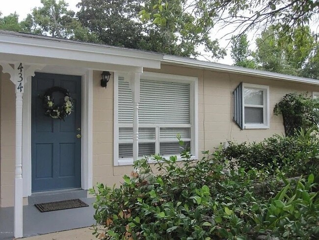 434 Hayton Ave in Orange Park, FL - Foto de edificio - Building Photo